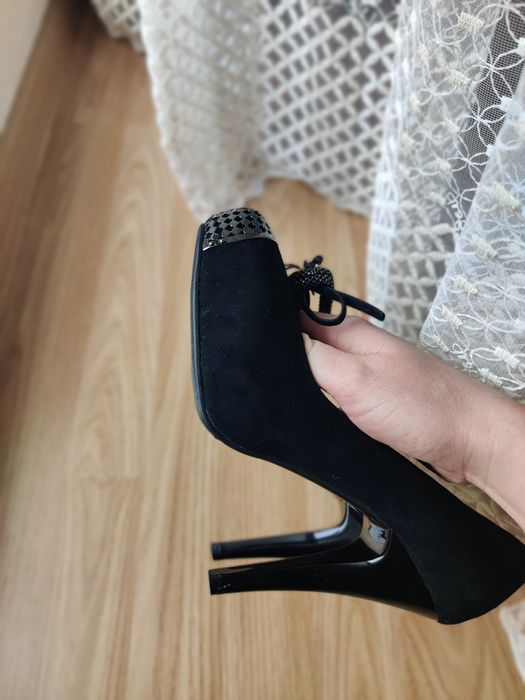 Туфлі чорні замшеві