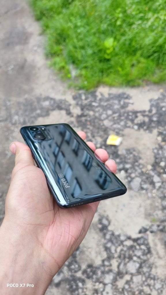 Poco F3 8/256 в идеальному стании