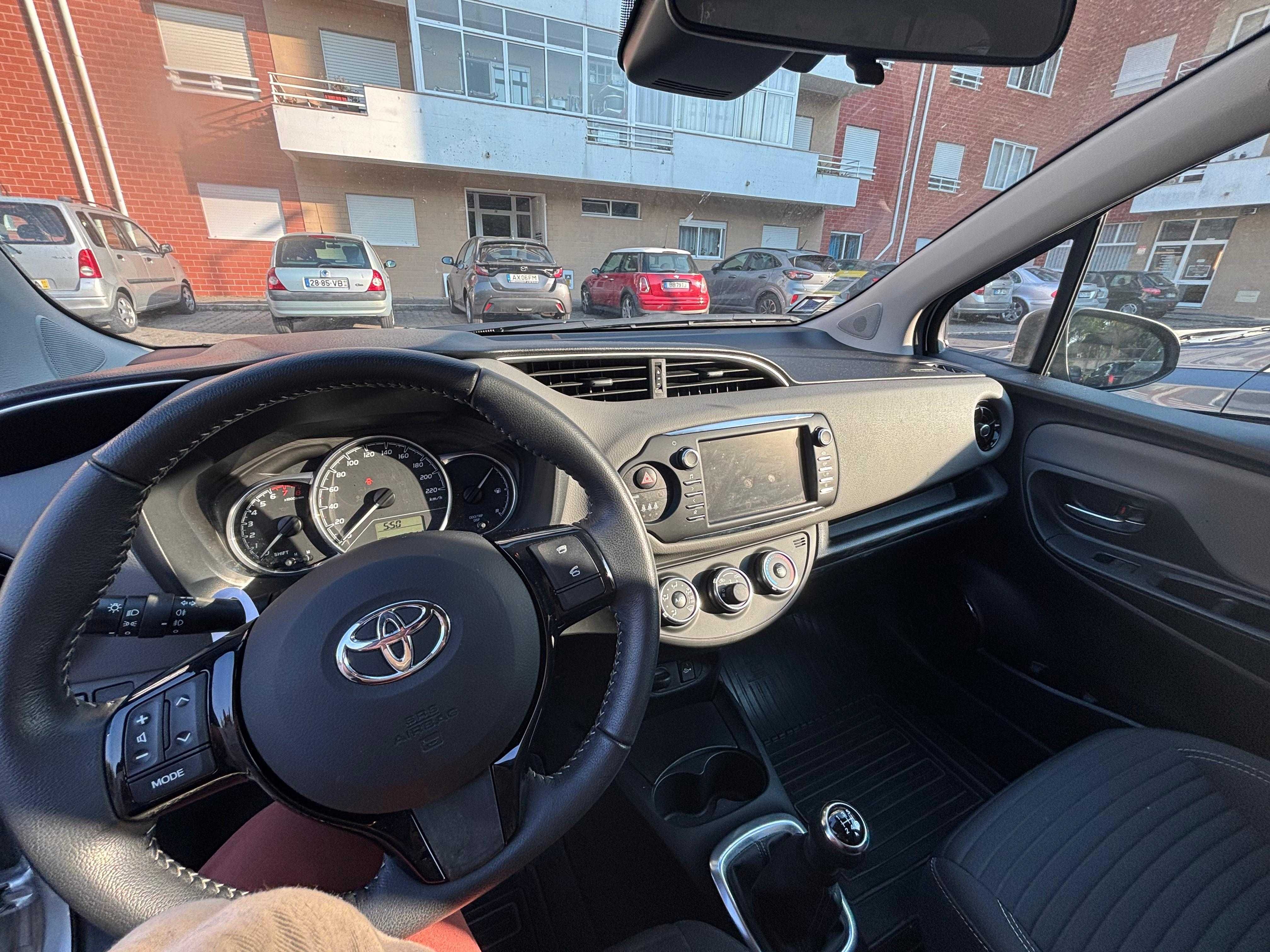 RARIDADE! Toyota Yaris 2018 com apenas 15.000 km
