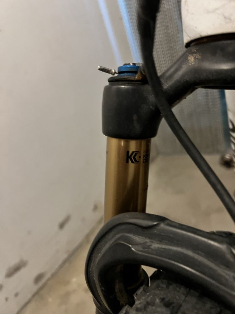 Suspensão fox 32 sc kashima
