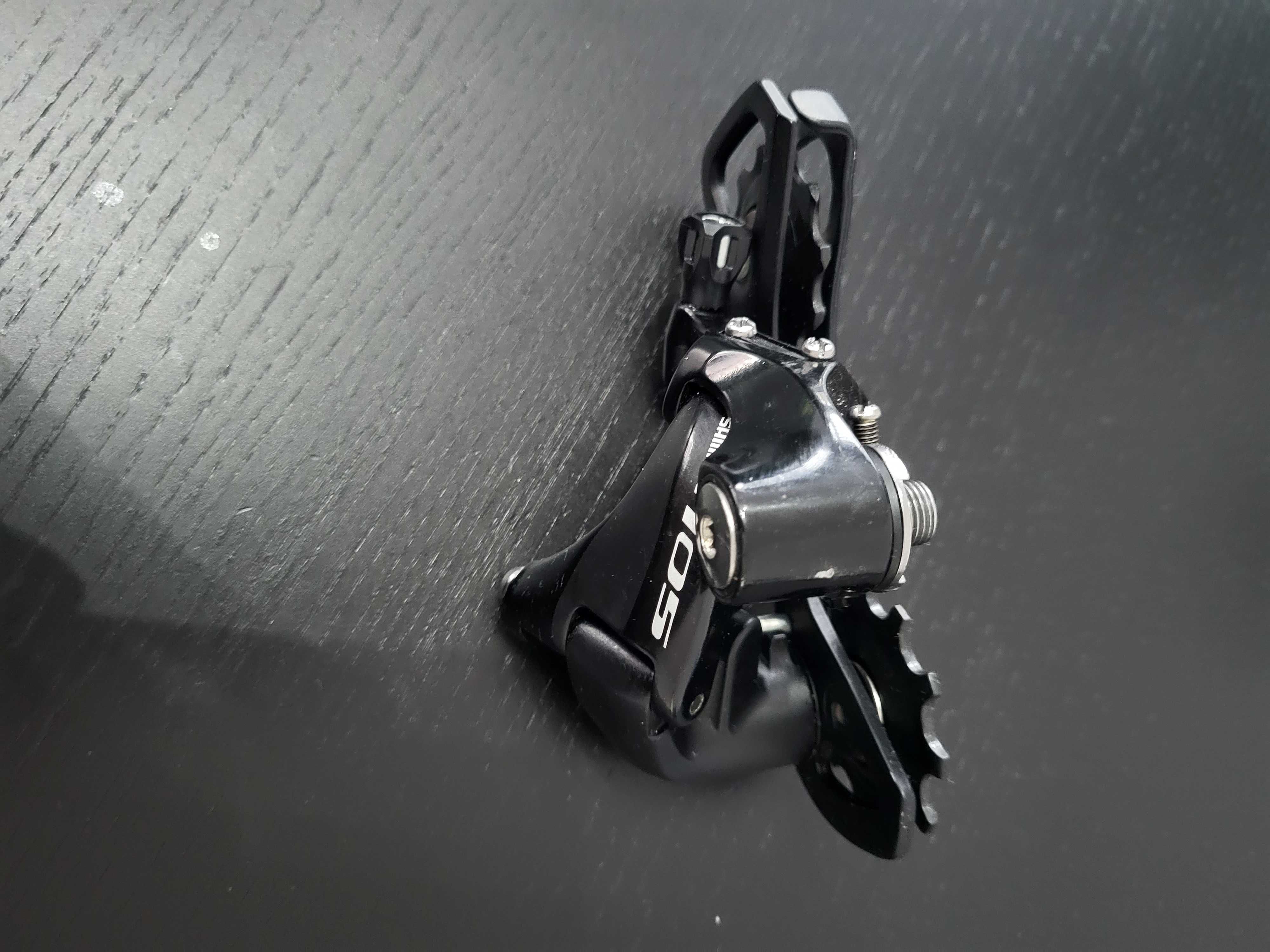 Przerzutka tylna Shimano 105 RD-5800-GS średni wózek 11-rz. czarna