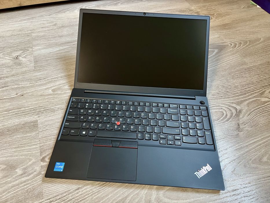 Lenovo ThinkPad E15 Core I3/16Gb/256Gb/IntelUHD/15.6/Як новий