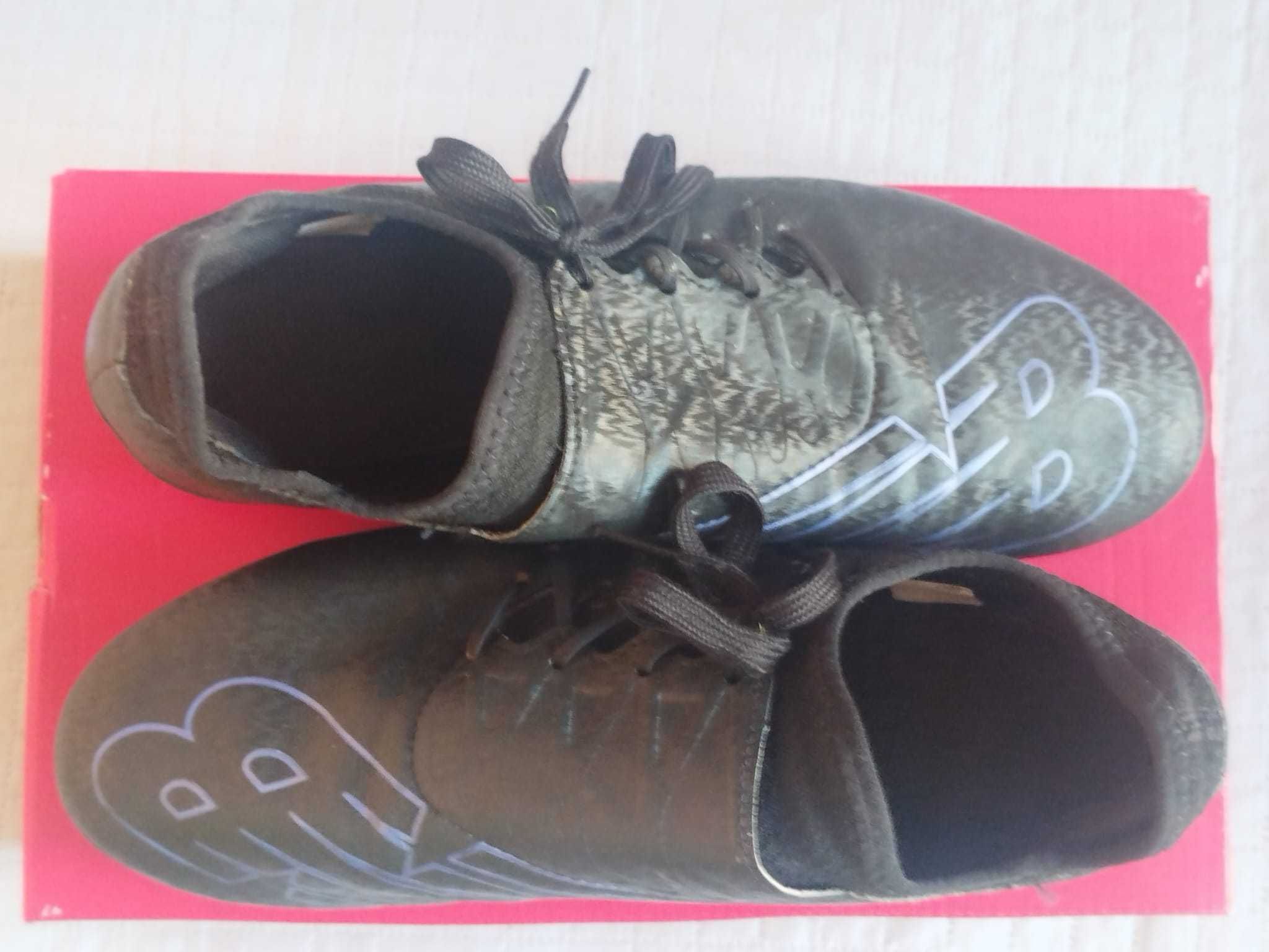 Sprzedam korki New Balance rozmiar 43
