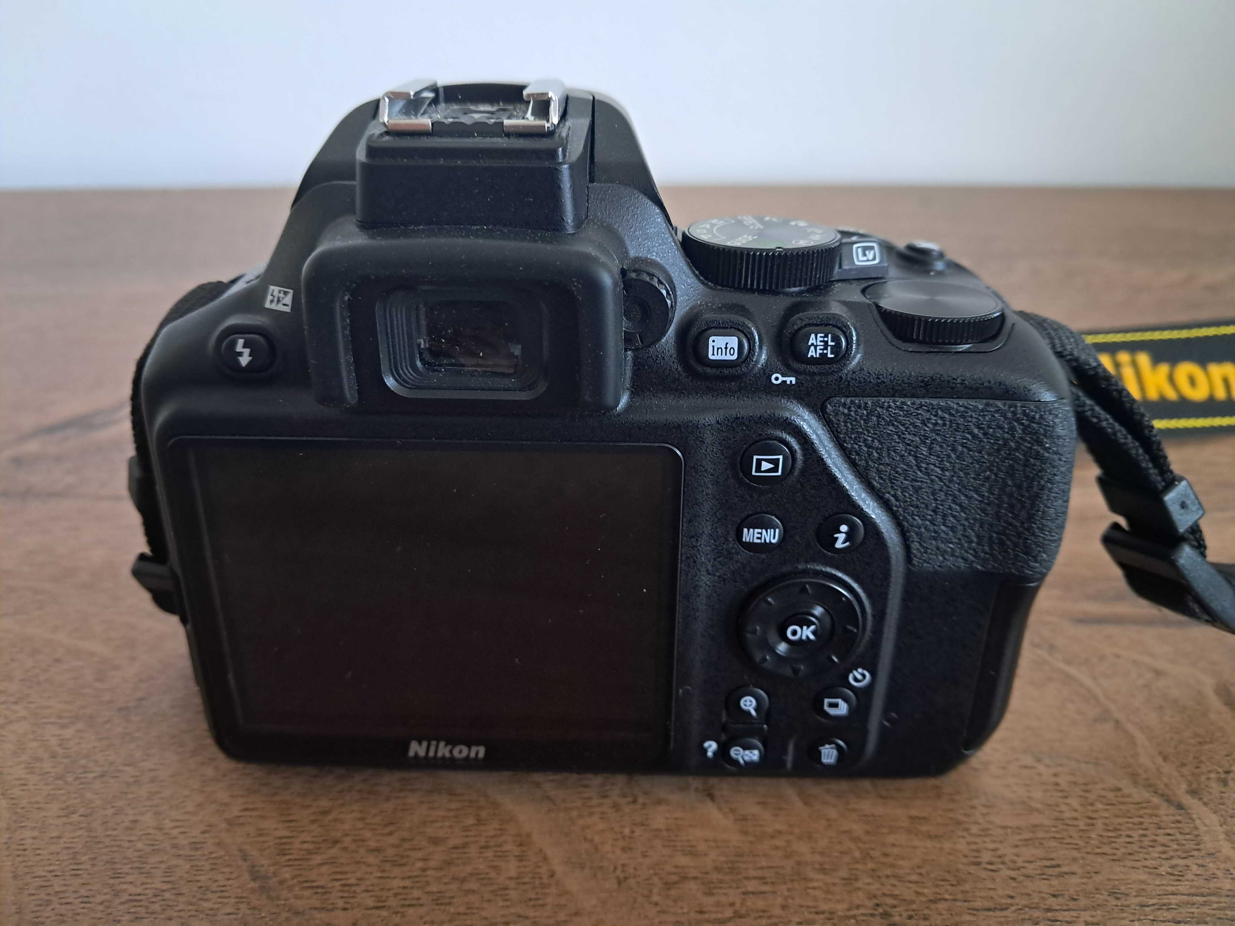 Nikon D3500 + NIKKOR 18–55mm f/3.5–5.6G AF-P DX + gratis