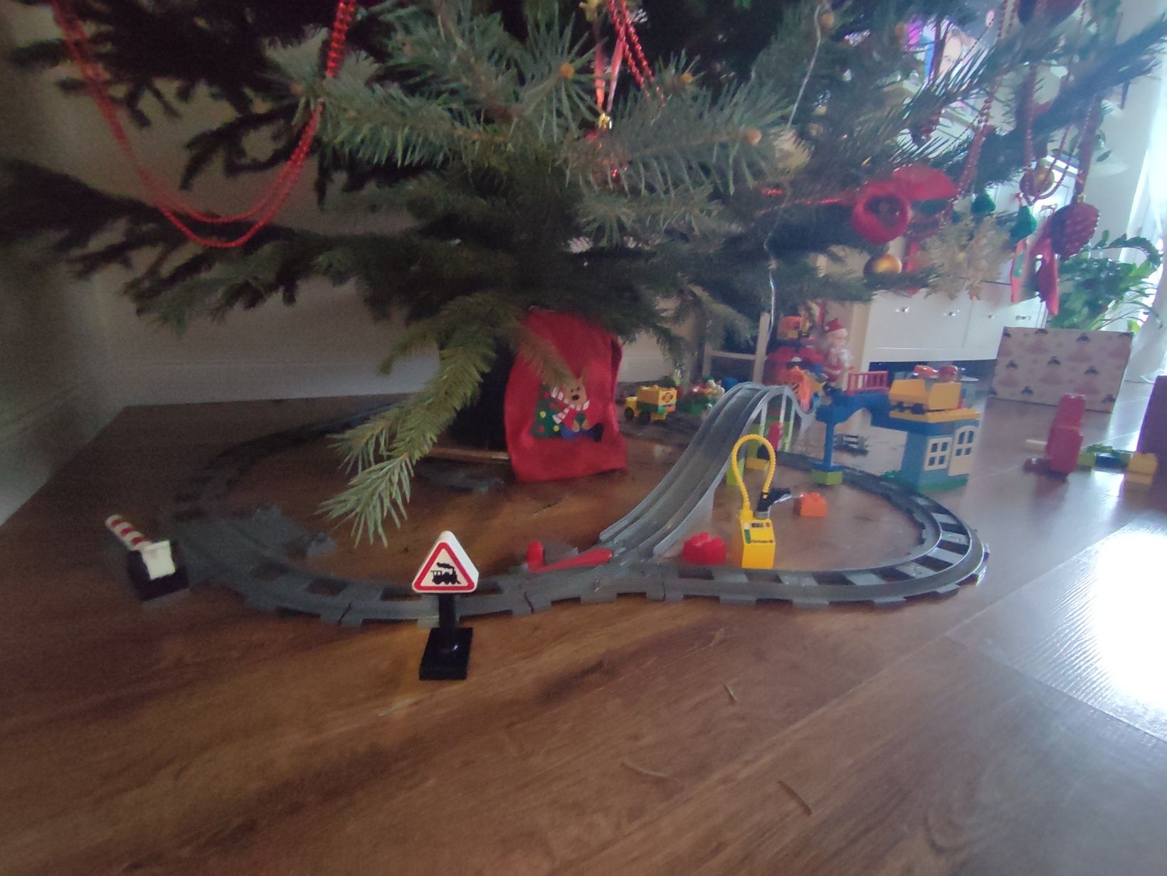MEGA Zestaw LEGO kolejka z dodatkowymi torami, zwrotnicą itp.