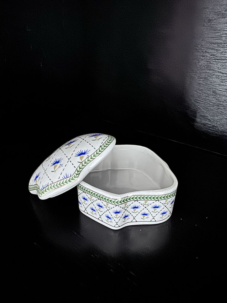 Guarda jóias de porcelana