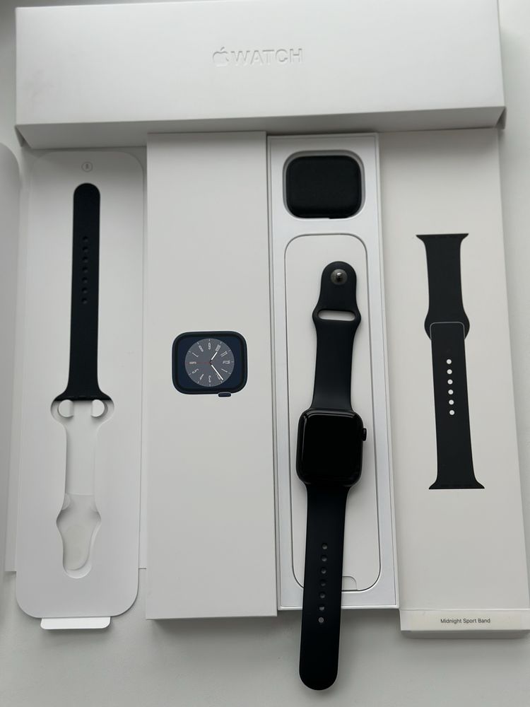 Apple Watch Series 8 45 mm Midnight (black)