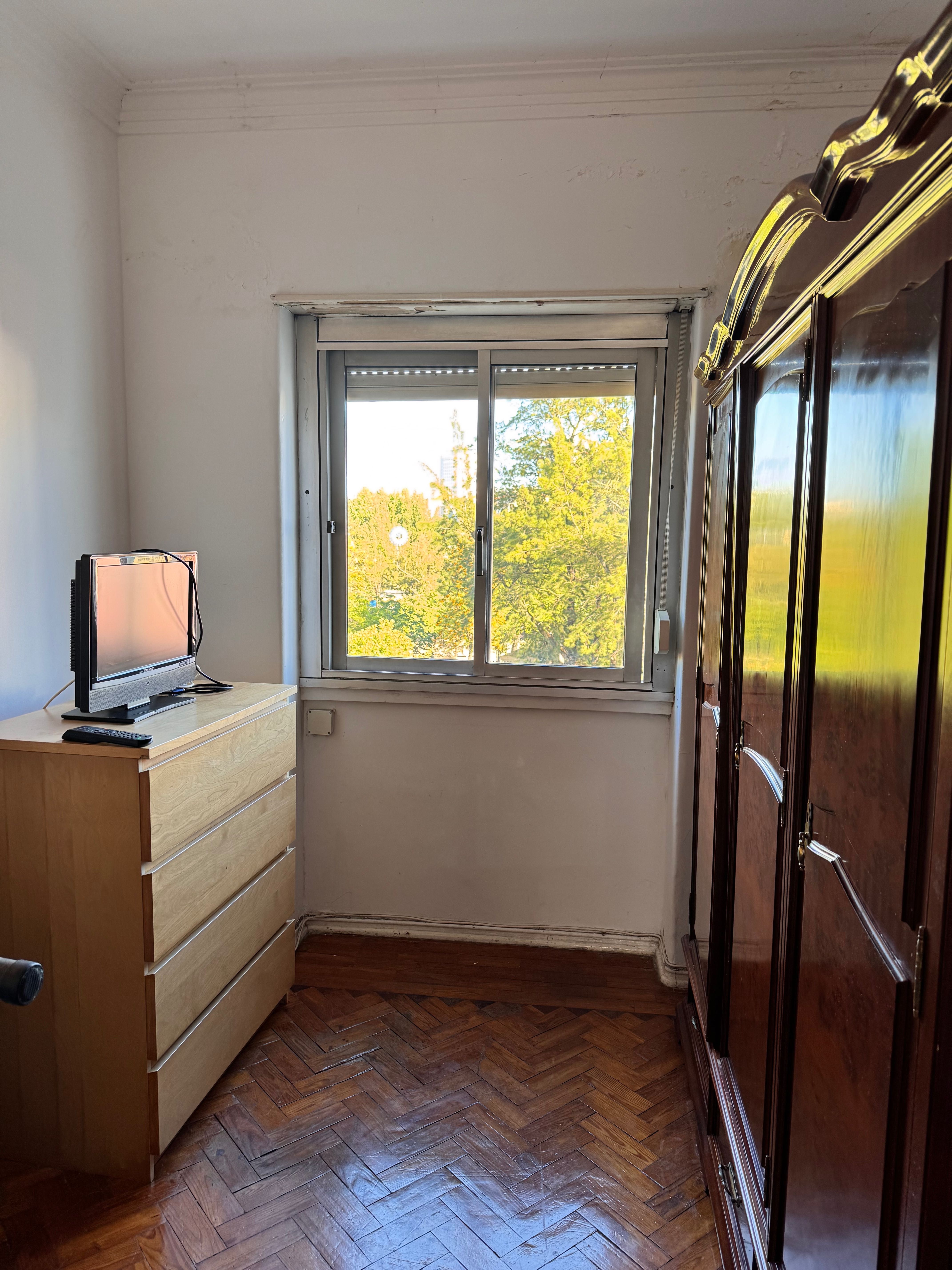 Quarto para arrendar