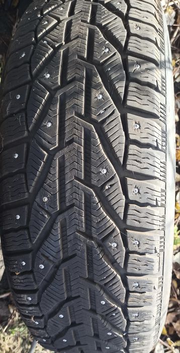 Продам зимову гуму