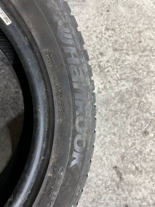 Автошини зимові HANKOOK 215/55/17 (2шт)Резина,Колеса,Гума,Скати, Шини)