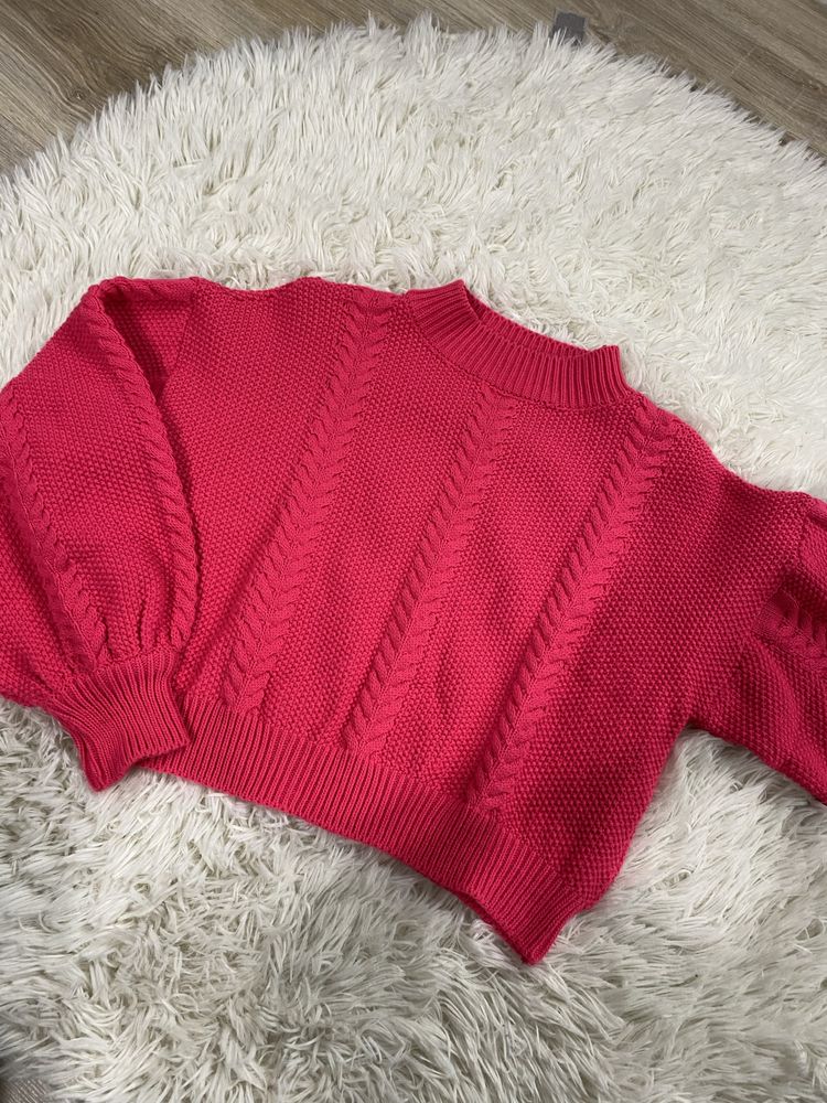 Neonowy sweter z szerokimi rekawami