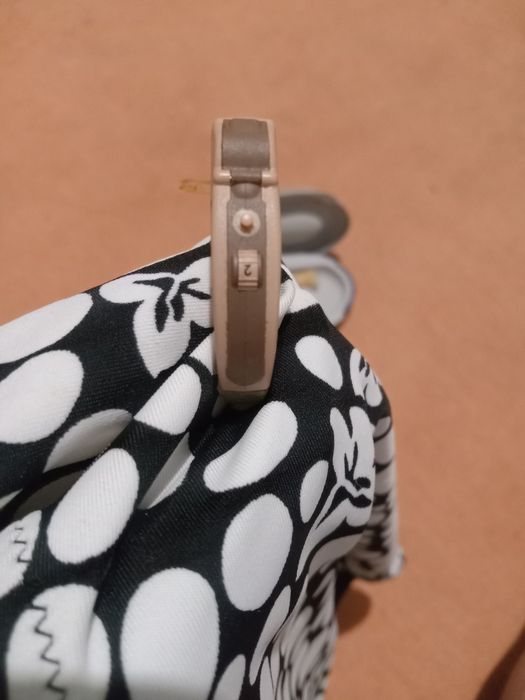 Продаю слуховой аппарат.