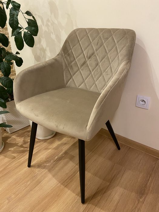 Krzesło tapicerowane  beżowe