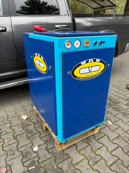 Kompresor srubowy 15kW 12 BAR