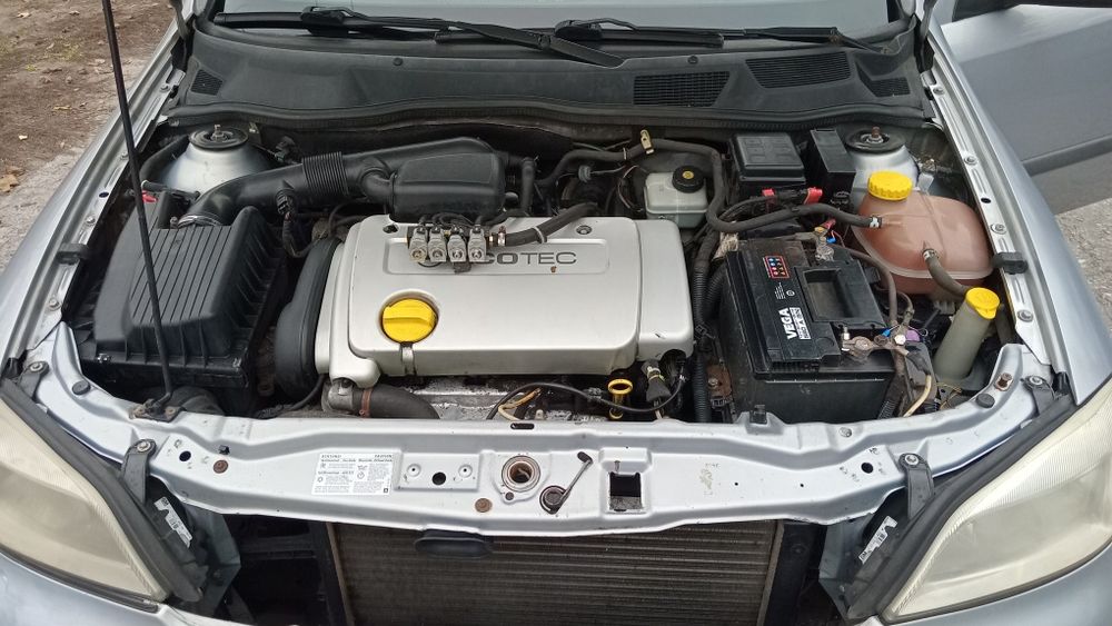 Опель Астра. 1,6. ГАЗ-4