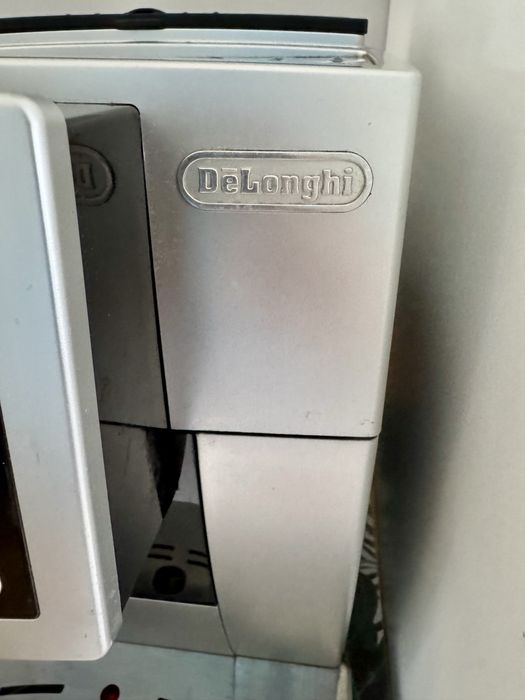 Automatyczny ekspres do kawy De'Longhi ECAM 23.450.S!!!