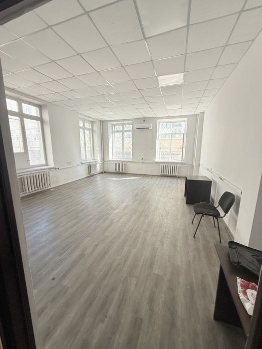 Здам офіс в 2 хвилинах від метро Ботанічний сад