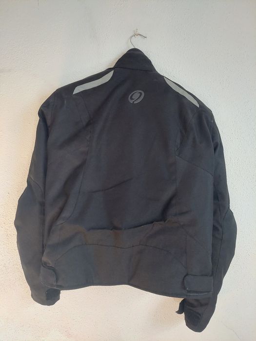 Vendo casaco, capacetes e luvas de moto