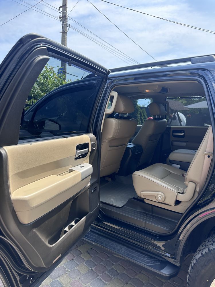 Toyota Sequoia 5.7L V8