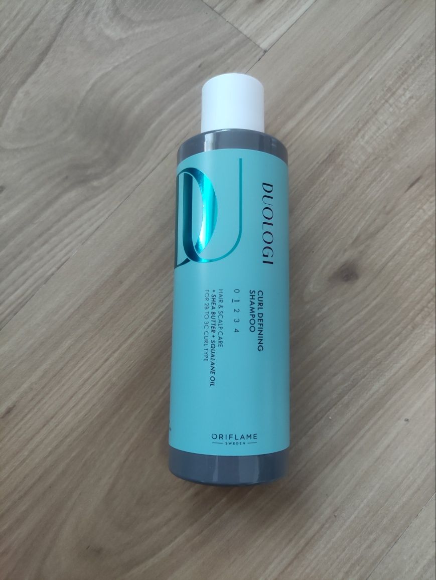 Szampon Oriflame Duologi Curl Defining Shampoo 250 ml
