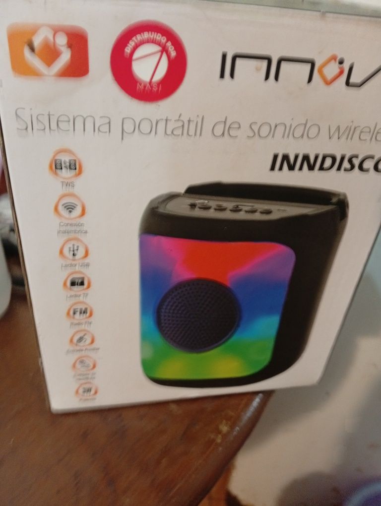 Coluna de som,carrega como um telemóvel NOVA