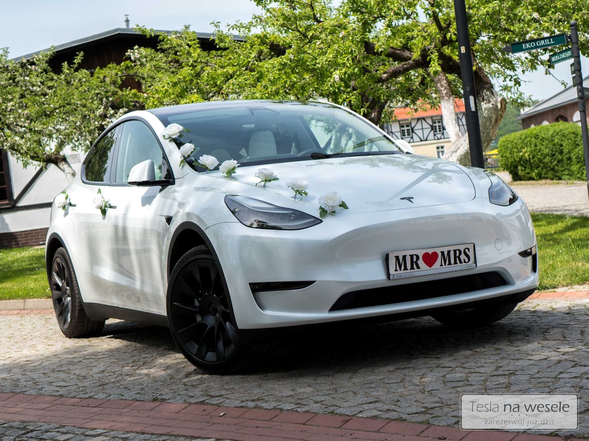 Ostatnie terminy auto na wesele samochód do ślubu biała Tesla Y 500km