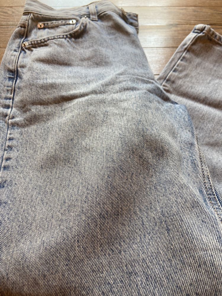 Mom jeans claras
