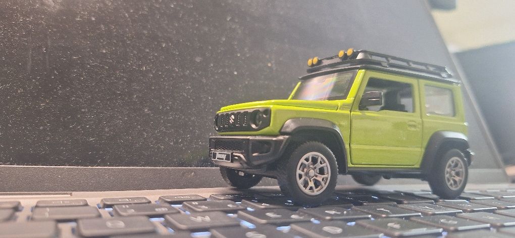 Miniatura suzuki jimny