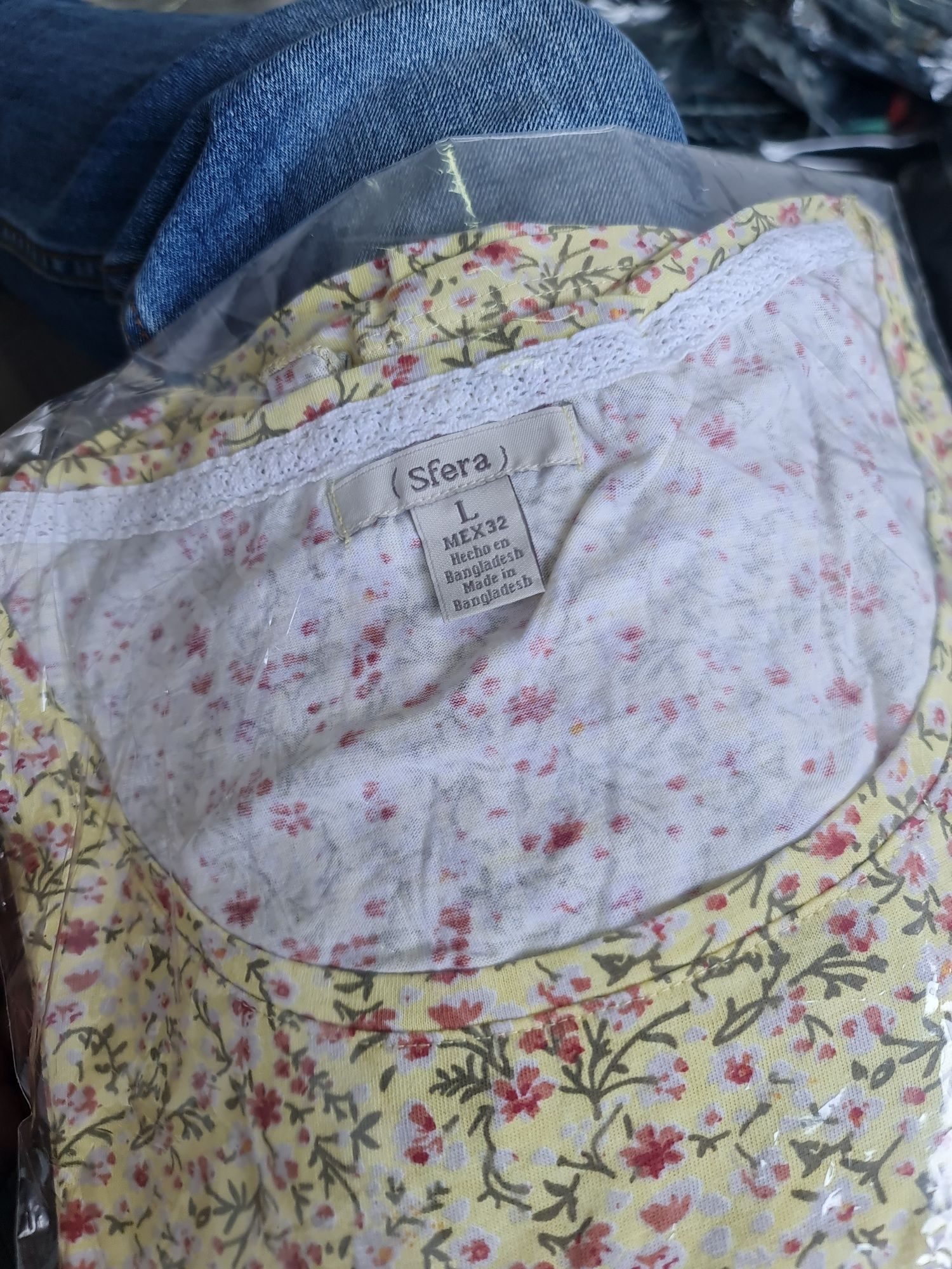 Lote de roupa diversa