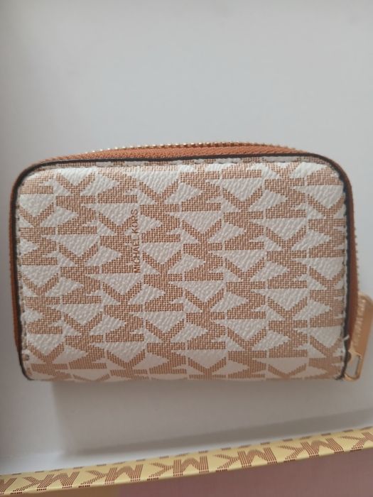 Conjunto mala,porta cartões, chaveiro e porta moedas