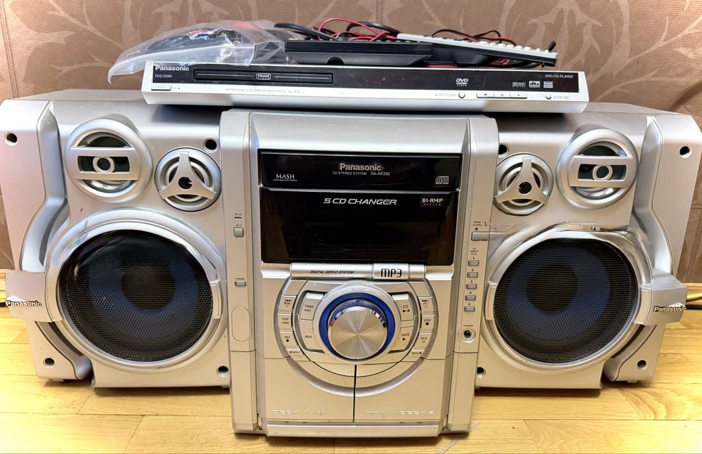 Музичний центр Panasonic SA-AK330 + DVD-програвач