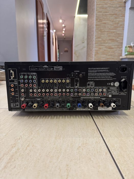 Amplituner ONKYO TX-SR805 + Odtwarzacz DVD ONKYO DV-SP504E
