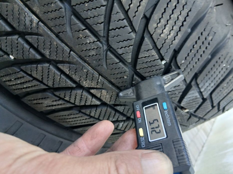 Шини зима R17 225/55 Bridgestone