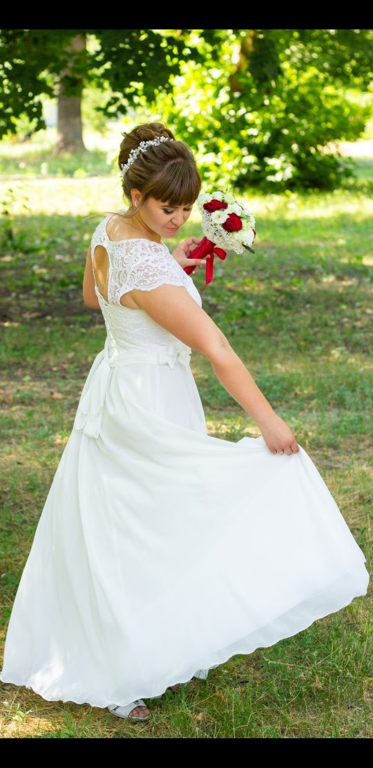 Весільне плаття! Колір - айворі.