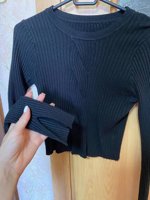 Кофта-кроп, чорного кольору