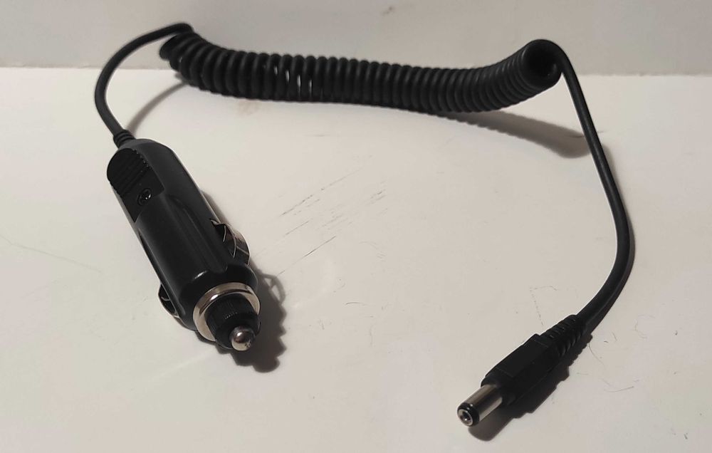 Ładowarka samochodowa