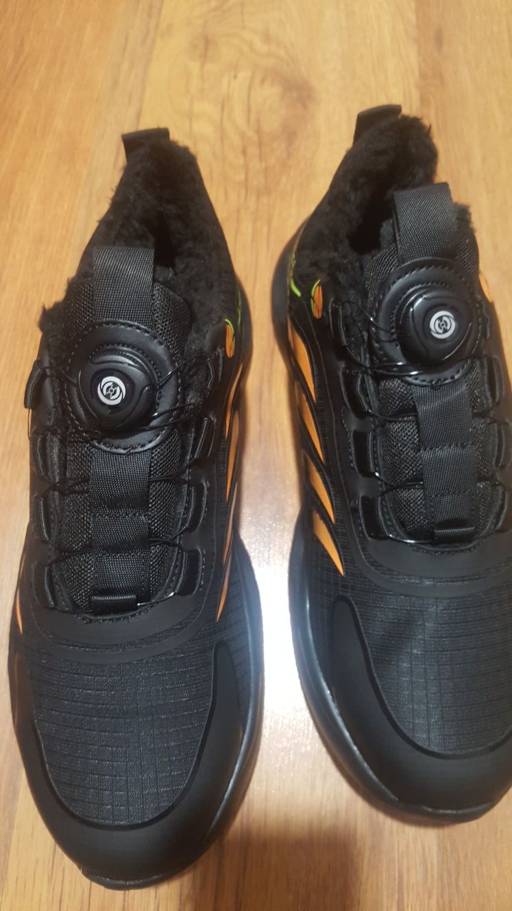 Zimowe buty robocze ze stalowym podnoskiem 44