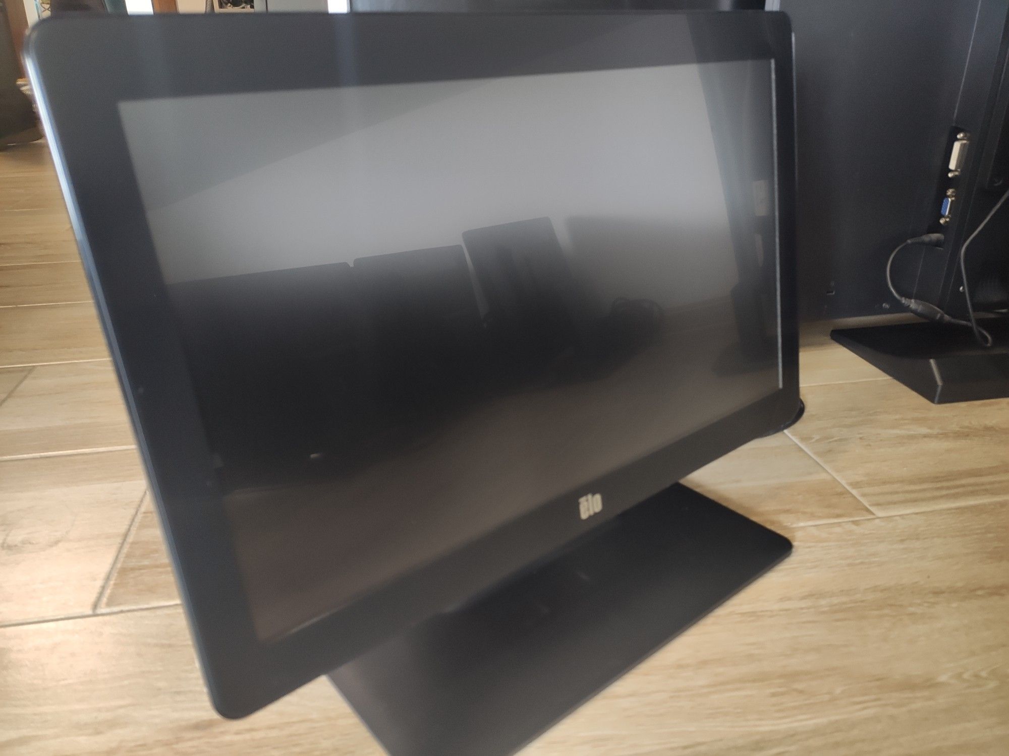 Monitor dotykowy ELO 1502L Projected Capacitive + podstawka