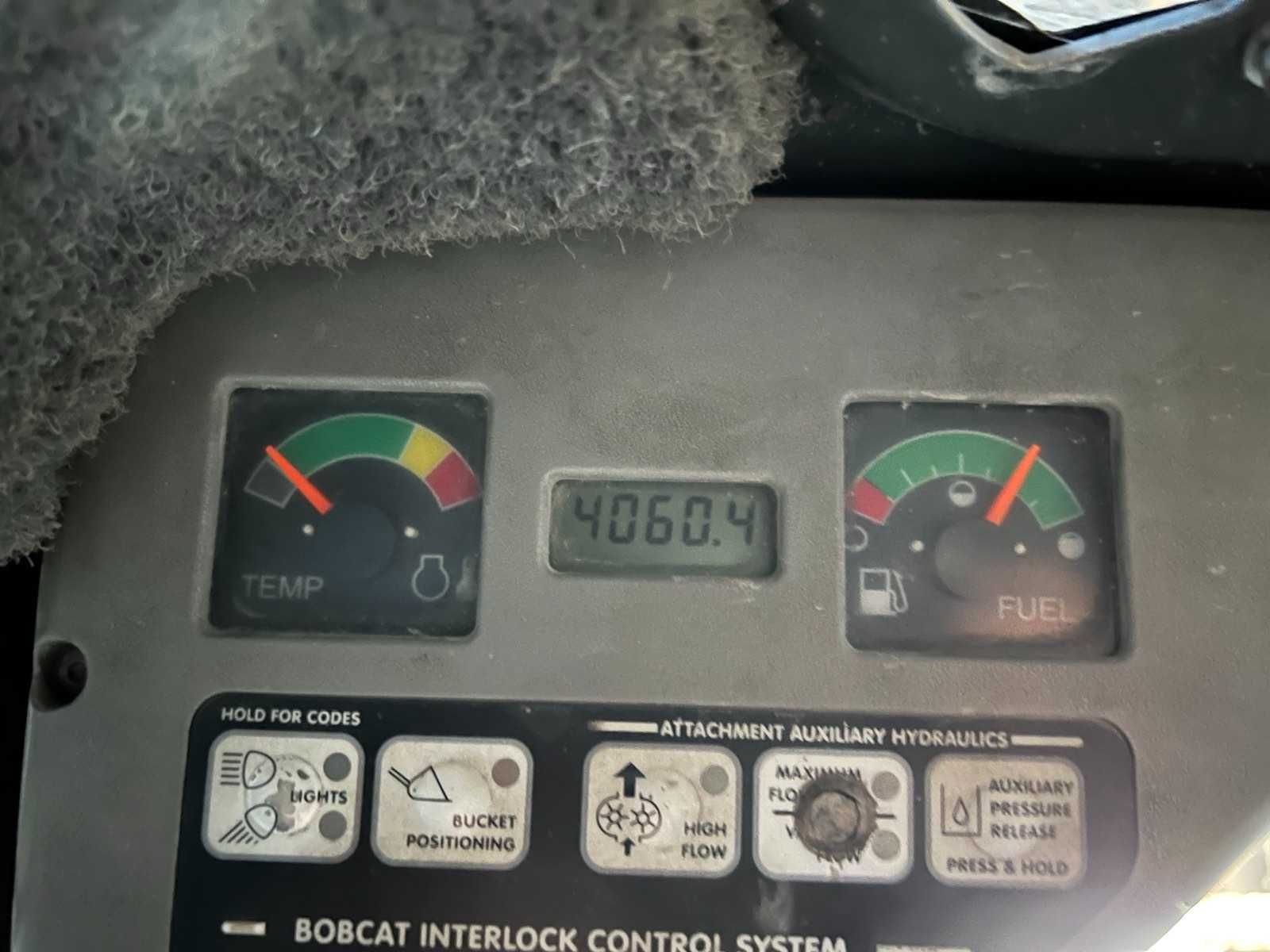 Bobcat S150 мінінавантажувач