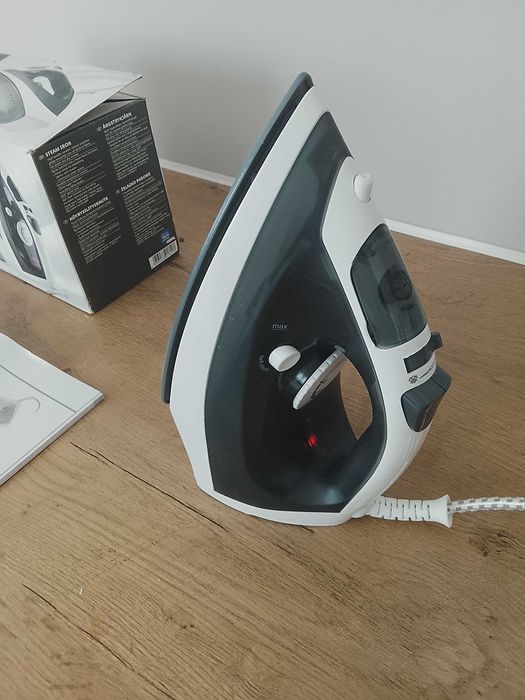 Sprzedam żelazko parowe - stan idealny