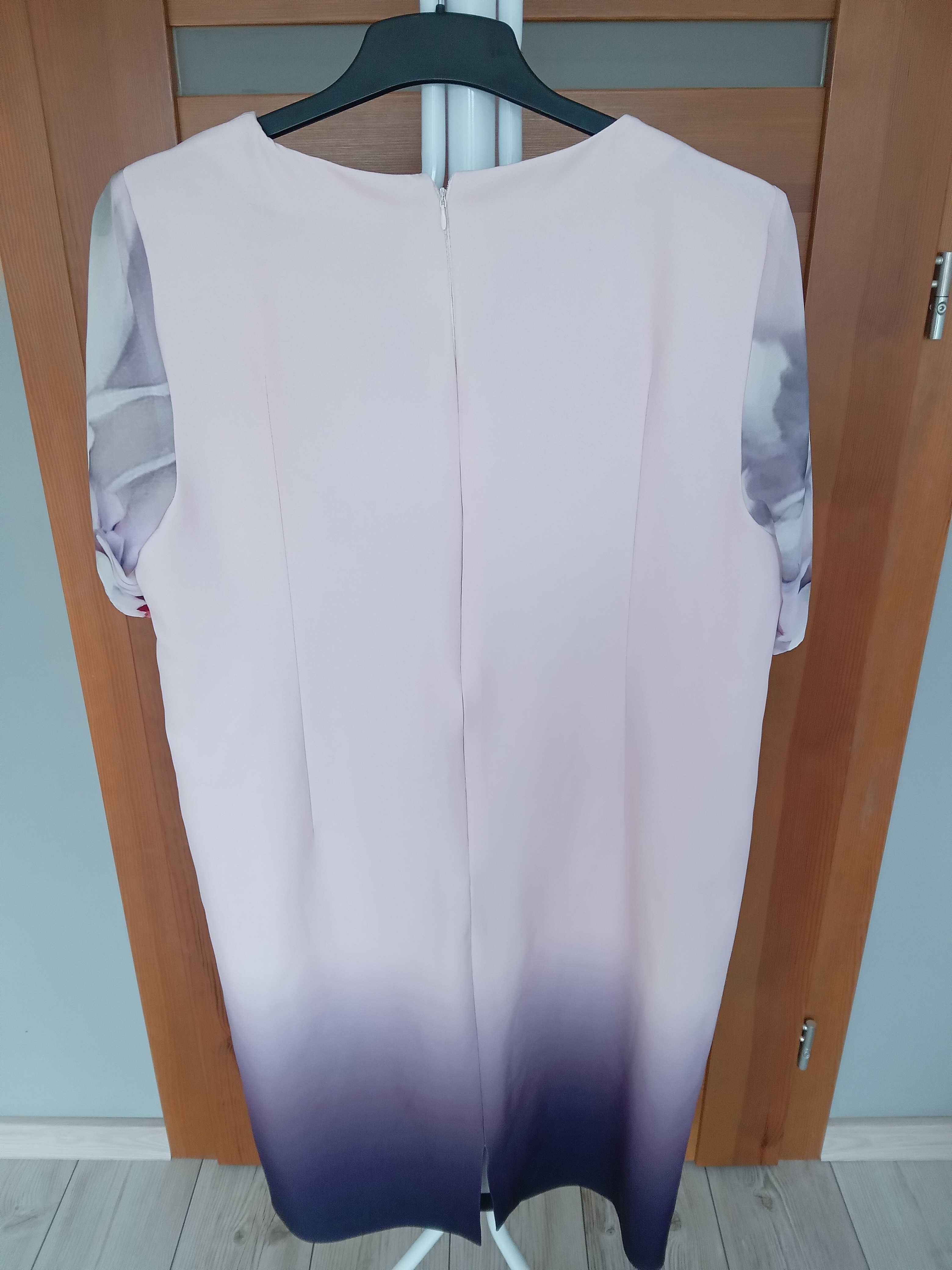 Sukienka elegancka 5XL / 50