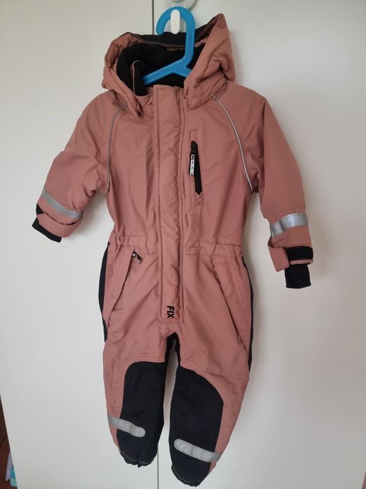 Kombinezon Fix Lindex 
Rozmiar 92
Posiada małą plamkę z przodu przy ki