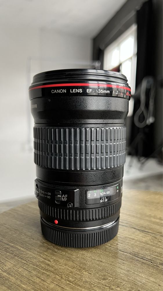 Canon 135mm f2 L вживаний