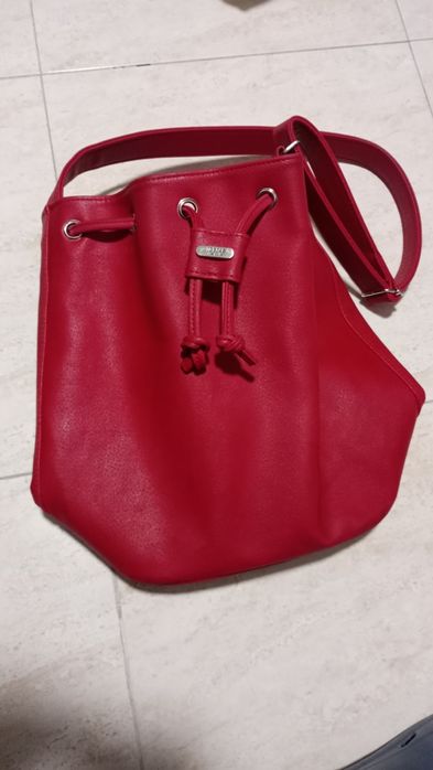 Mala vermelha em pele