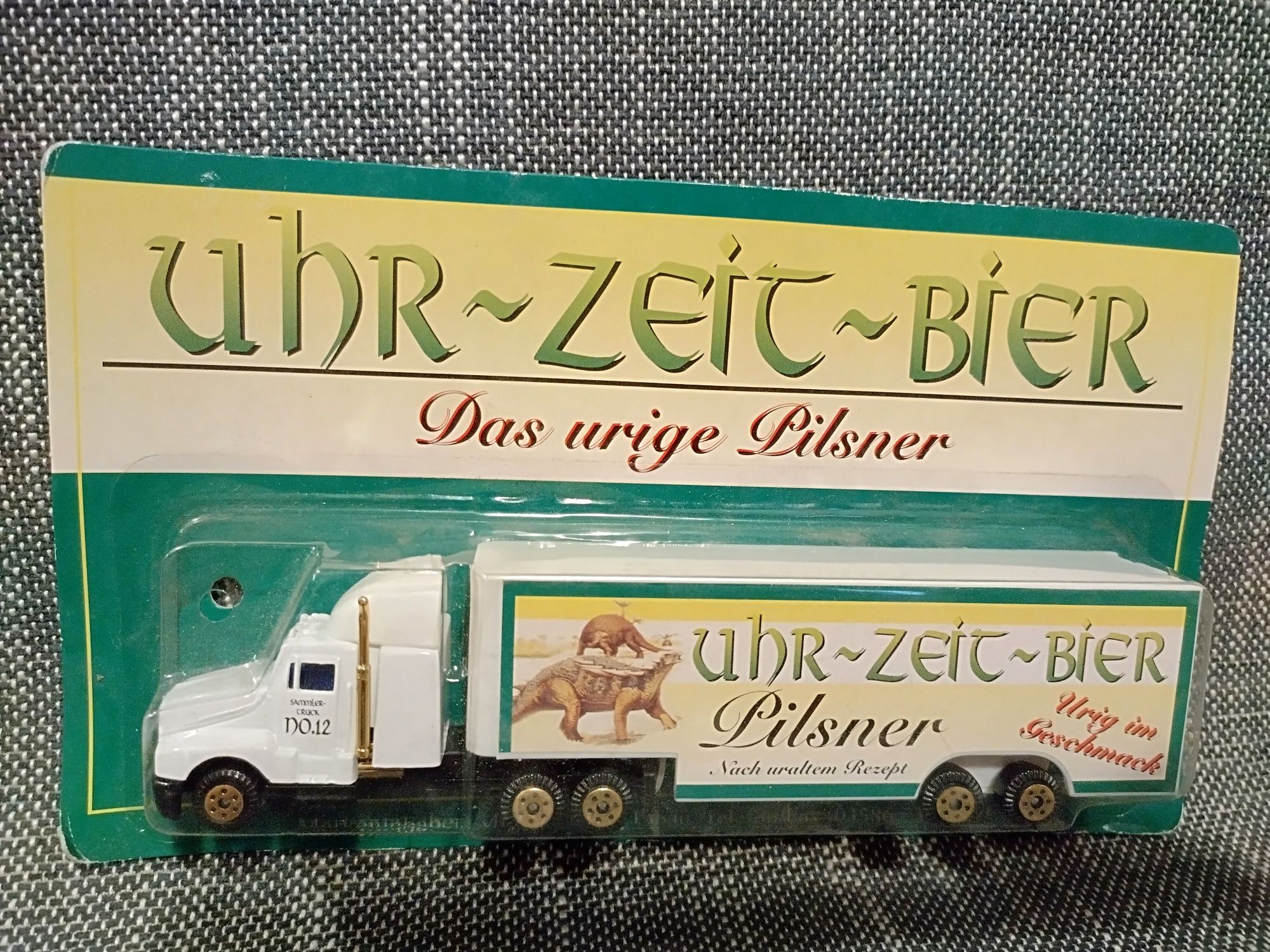 Ciężarówka KENWORTH T800 REKLAMA Uhr-ZEIT-Bier