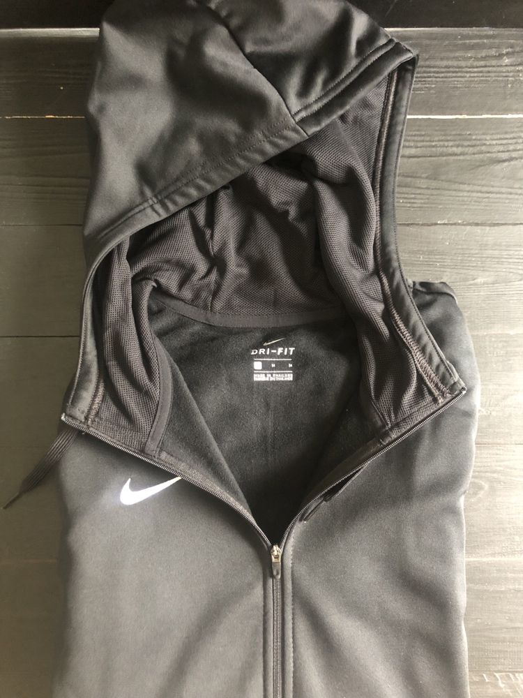 Куртка Кофта Женская Nike Dri Fit Черная размер М