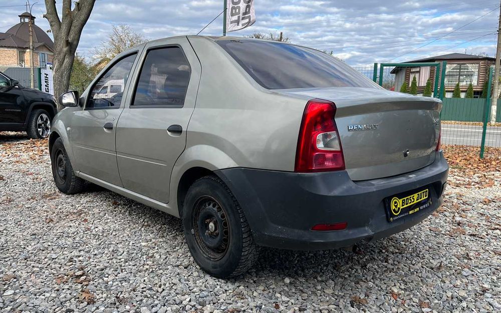 Renault Logan 2010