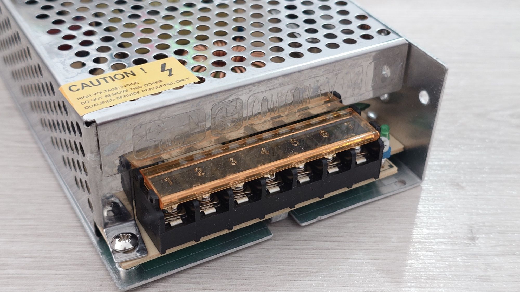Блок питания 12V  8.5 A  12.5 A