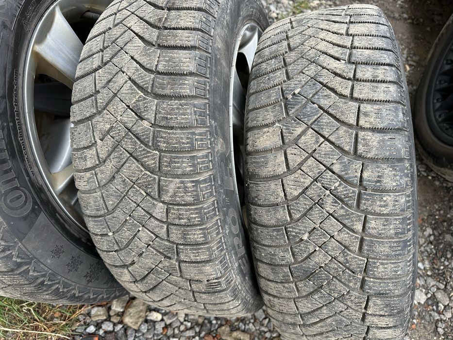 Диски 5/114.3/R16, з резиною 205/55 стояли Nissan leaf