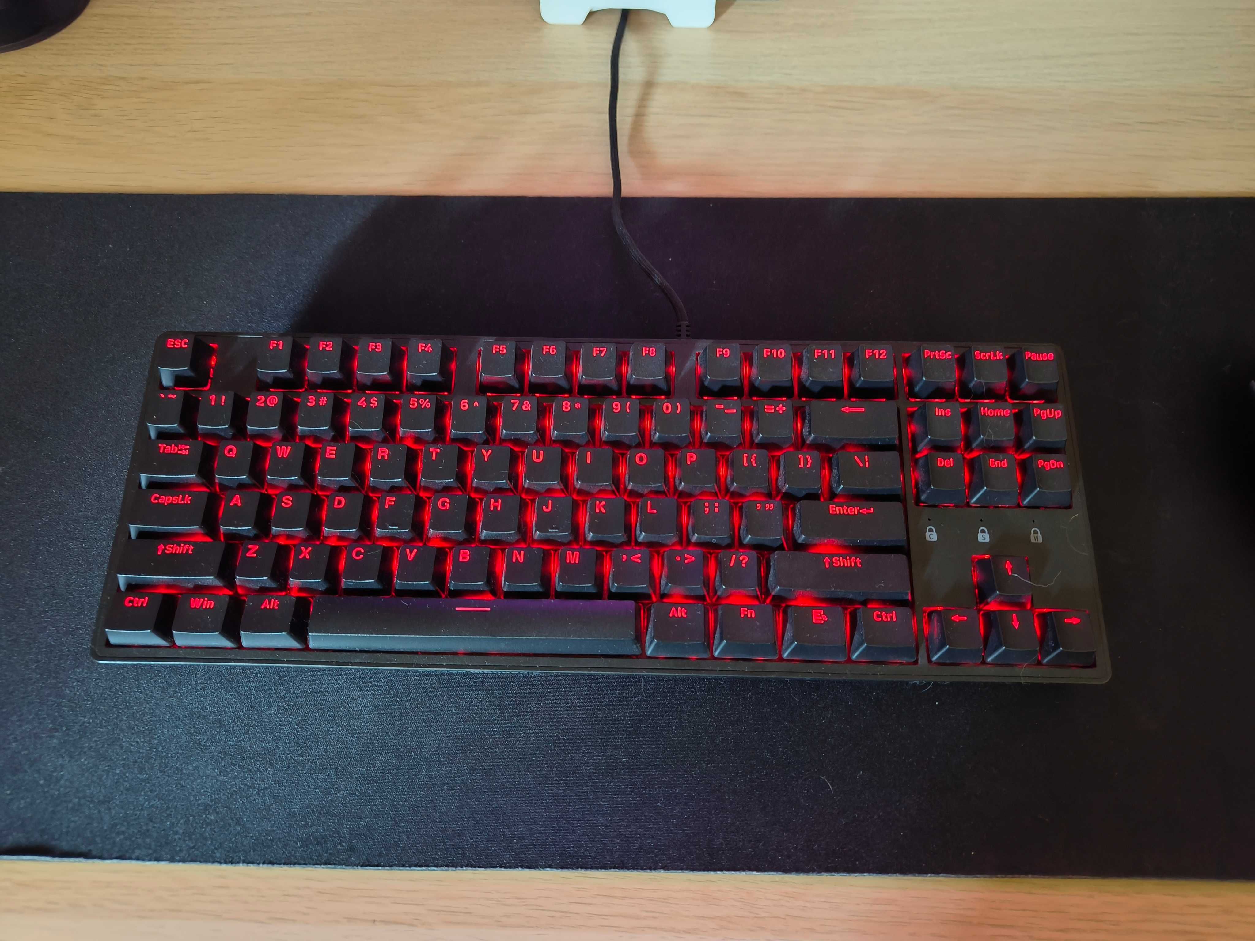 Komputer RX 5600xt, Ryzen 5600G, 16GB ram, SSD, monitor